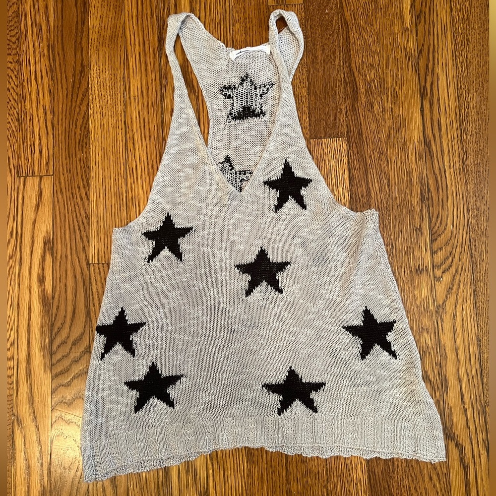 Gray sweater tank with black stars